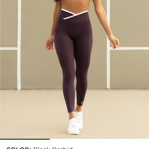 High-Waisted Cross-Front Leggings in Black Orchid